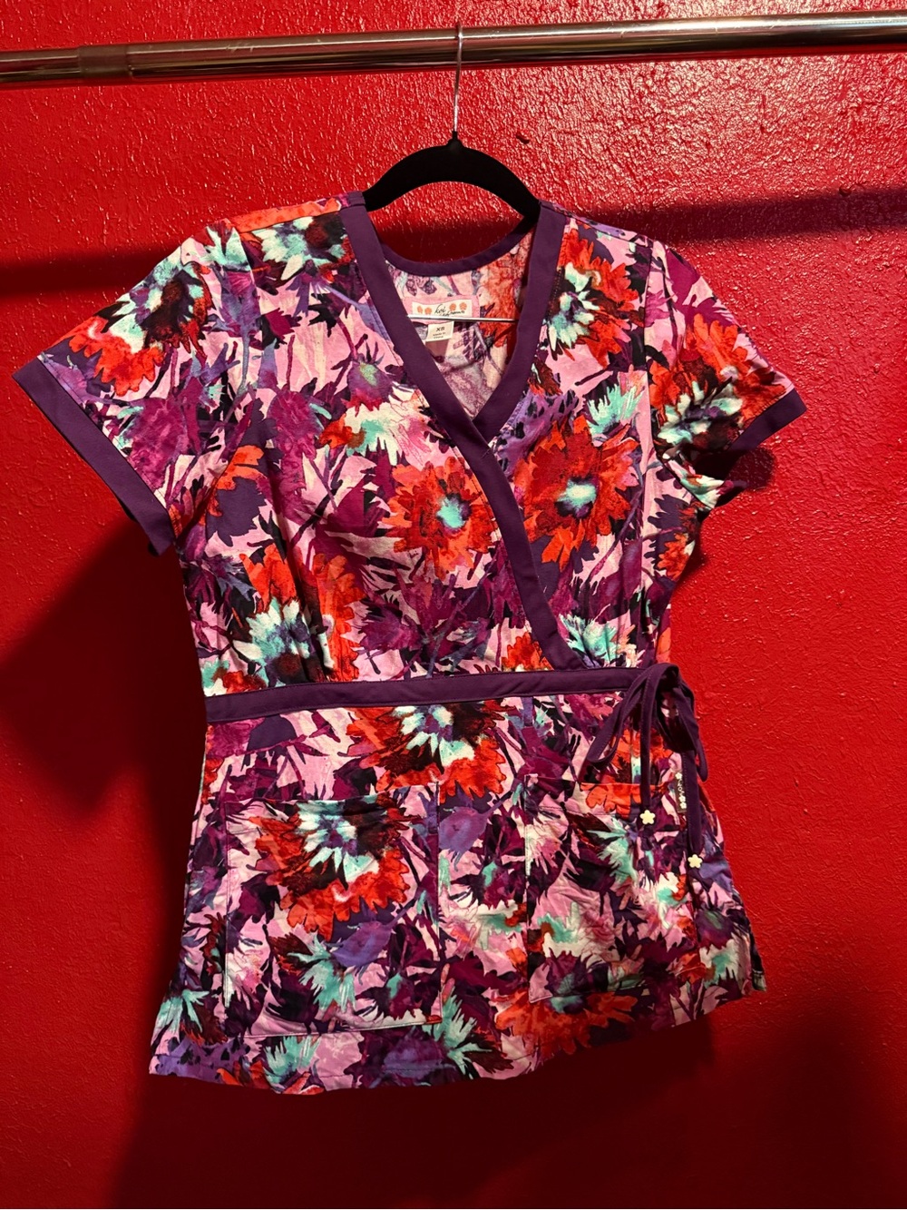 125. Preloved koi Floral Wrap Tunic in Purple, Red, Teal scrub top